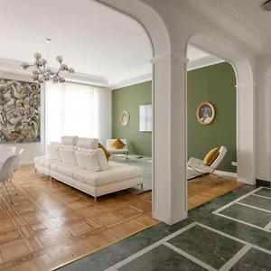 Apartamento Heart Duomo District, Milão
